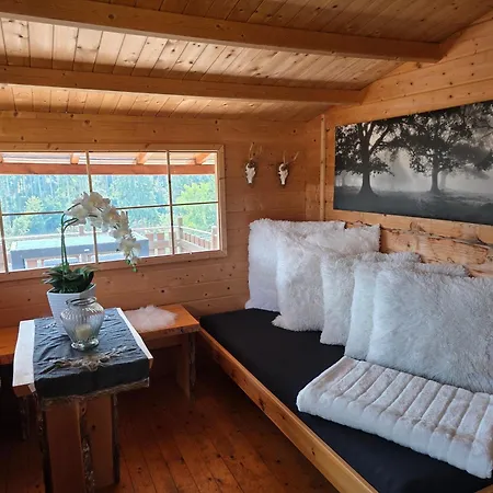 Sonnenhuesli Mit Sauna Und Whirlpool Auch Hunde Sind Herzlich Willkommen Сasa de vacaciones Lenzkirch