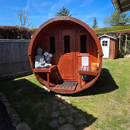 Sonnenhuesli Mit Sauna Und Whirlpool Auch Hunde Sind Herzlich Willkommen Сasa de vacaciones *