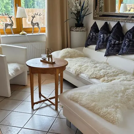 Sonnenhuesli Mit Sauna Und Whirlpool Auch Hunde Sind Herzlich Willkommen Сasa de vacaciones Lenzkirch