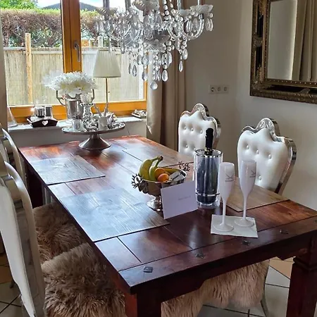 Sonnenhuesli Mit Sauna Und Whirlpool Auch Hunde Sind Herzlich Willkommen Сasa de vacaciones