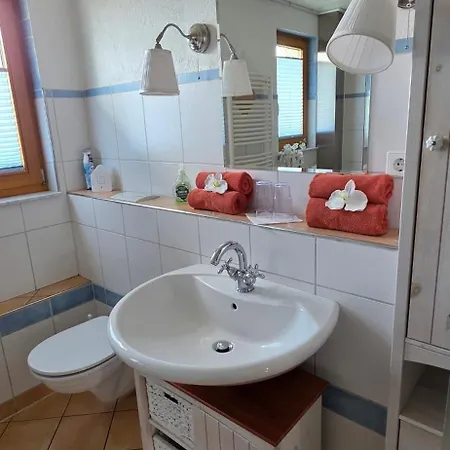 Sonnenhuesli Mit Sauna Und Whirlpool Auch Hunde Sind Herzlich Willkommen Lenzkirch